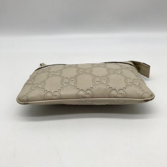 Gucci Off-White Monogram Leather Zip Wallet - Picture 5 of 11